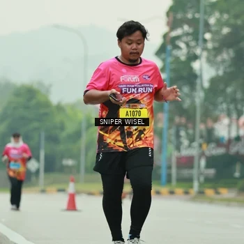 Runner Photo 7041141