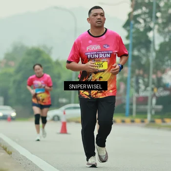 Runner Photo 7041276