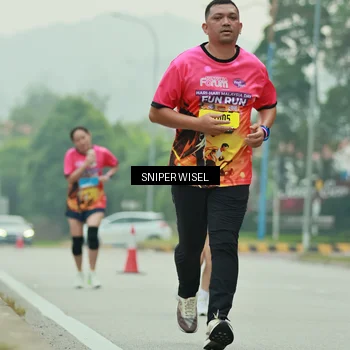 Runner Photo 7041283