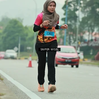Runner Photo 7041345