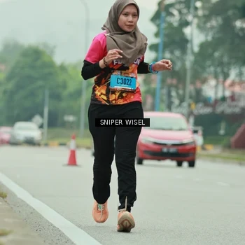 Runner Photo 7041353