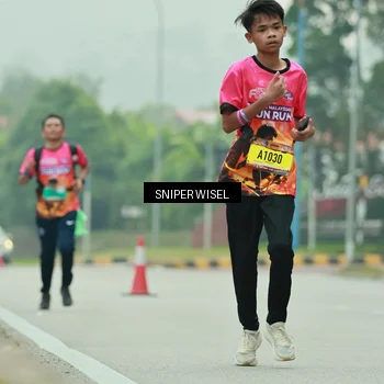 Runner Photo 7041420