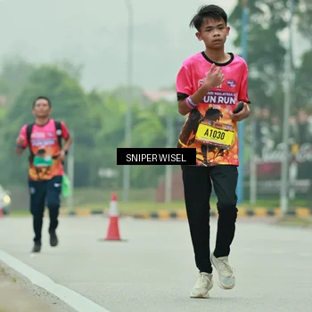 Runner Photo 7041421