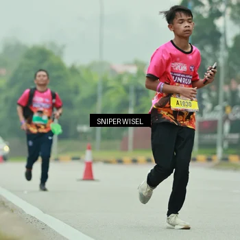 Runner Photo 7041432