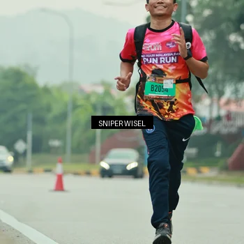 Runner Photo 7041459
