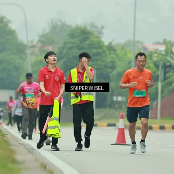 Runner Photo 7041599