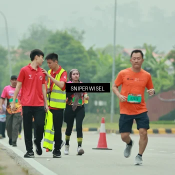 Runner Photo 7041600