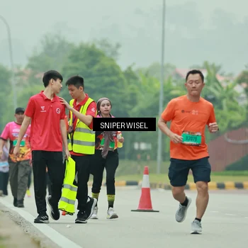 Runner Photo 7041601