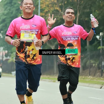 Runner Photo 7041696