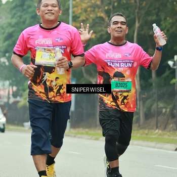 Runner Photo 7041709