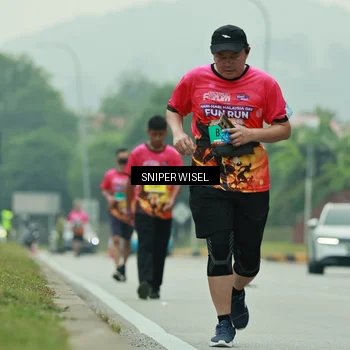 Runner Photo 7041732