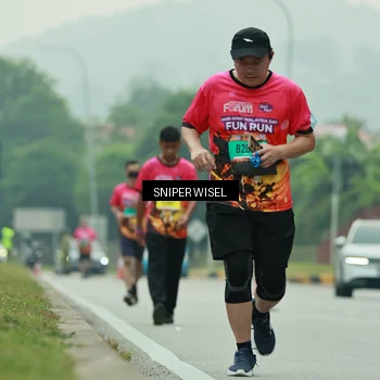 Runner Photo 7041733