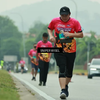 Runner Photo 7041736