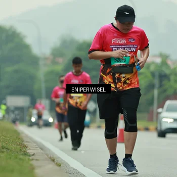Runner Photo 7041738