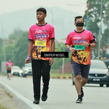 Runner Photo 7041748