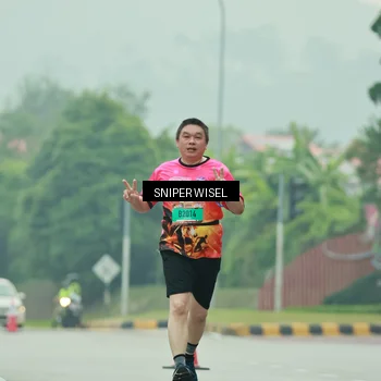 Runner Photo 7041775
