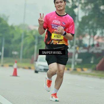 Runner Photo 7041887