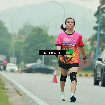 Runner Photo 7041915
