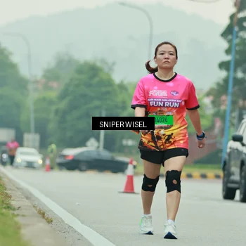 Runner Photo 7041916