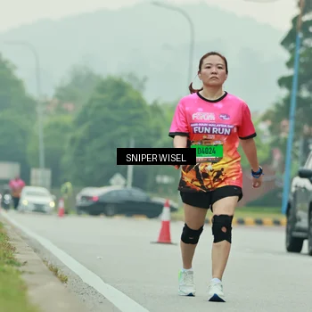 Runner Photo 7041921