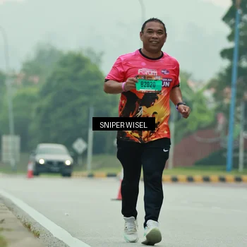 Runner Photo 7041993