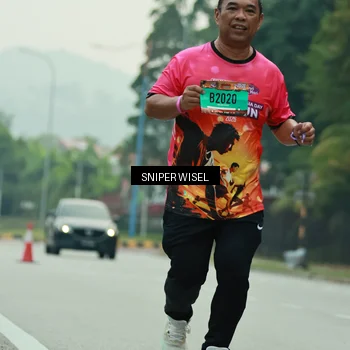 Runner Photo 7042043