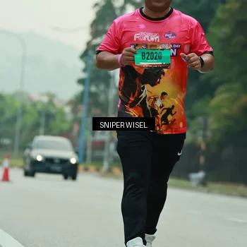 Runner Photo 7042054