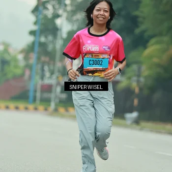 Runner Photo 7042100