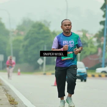 Runner Photo 7042133