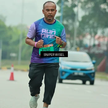 Runner Photo 7042136