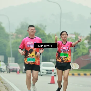 Runner Photo 7042182