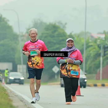 Runner Photo 7042285