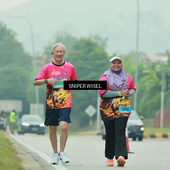 Runner Photo 7042295