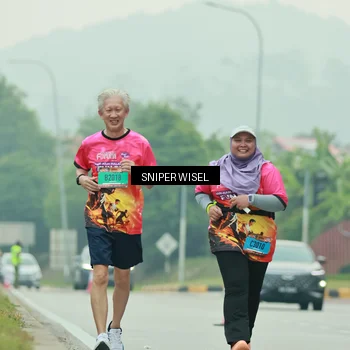 Runner Photo 7042297