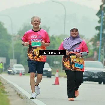 Runner Photo 7042303