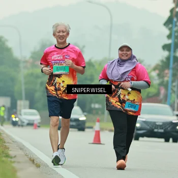 Runner Photo 7042306