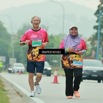 Runner Photo 7042309