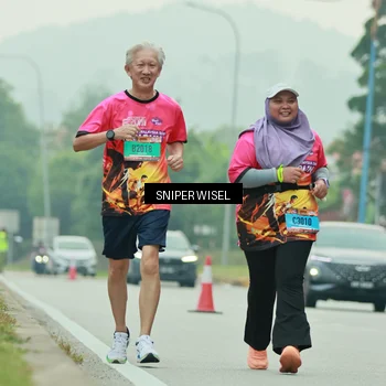 Runner Photo 7042311
