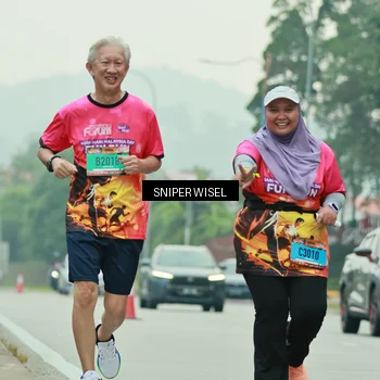 Runner Photo 7042329