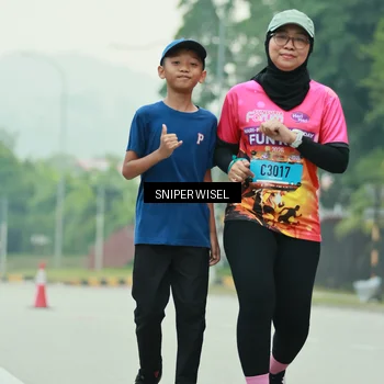 Runner Photo 7042400