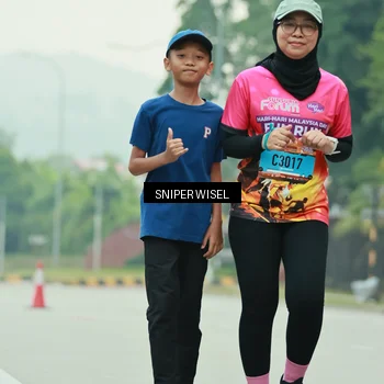 Runner Photo 7042405