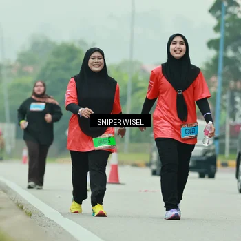 Runner Photo 7042410
