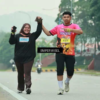 Runner Photo 7042464