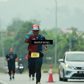 Runner Photo 7042535