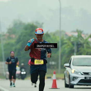 Runner Photo 7042540
