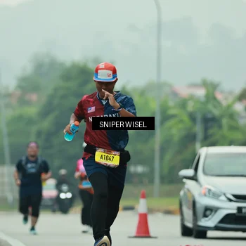Runner Photo 7042545