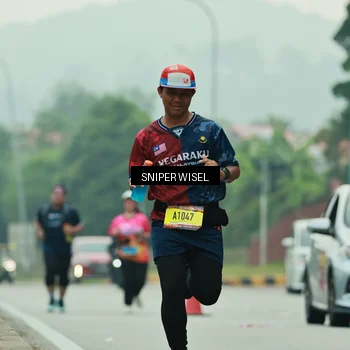 Runner Photo 7042557