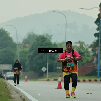 Runner Photo 7042651