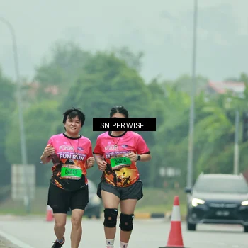Runner Photo 7042809