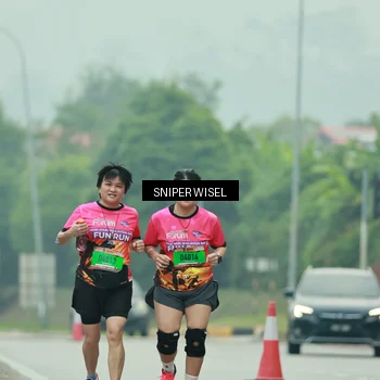 Runner Photo 7042810